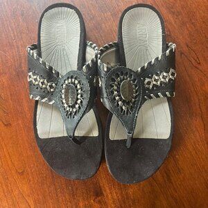 Array Moki Medallion Leather Sandals, Size 9